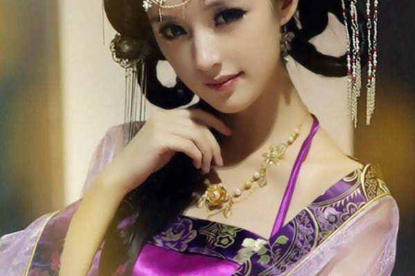 Because Jiang Junyue and Lan Jingyi have arrived.